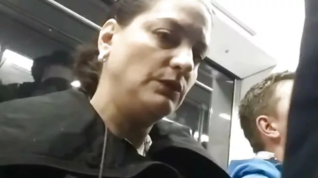 Vonzó szörös pinak lány Yu Hatano