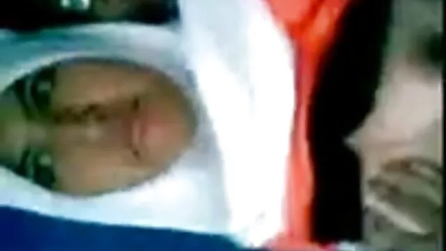 Kettőre fazonos punci ment