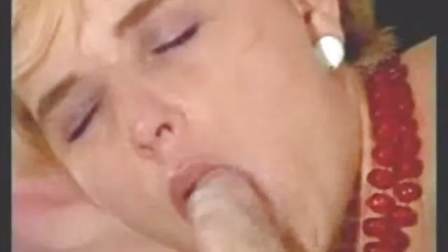 Ragadt egy baszás video nő
