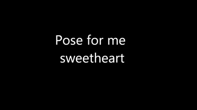Gyönyörű szalag-hostess popsira élvezés