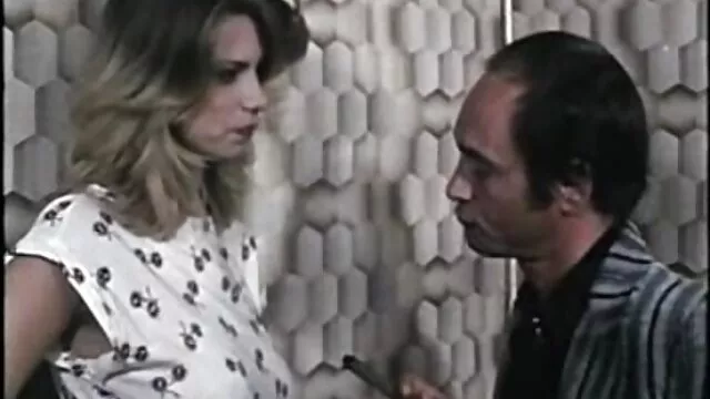 Fordult a kamera rajzfilmszex előtt